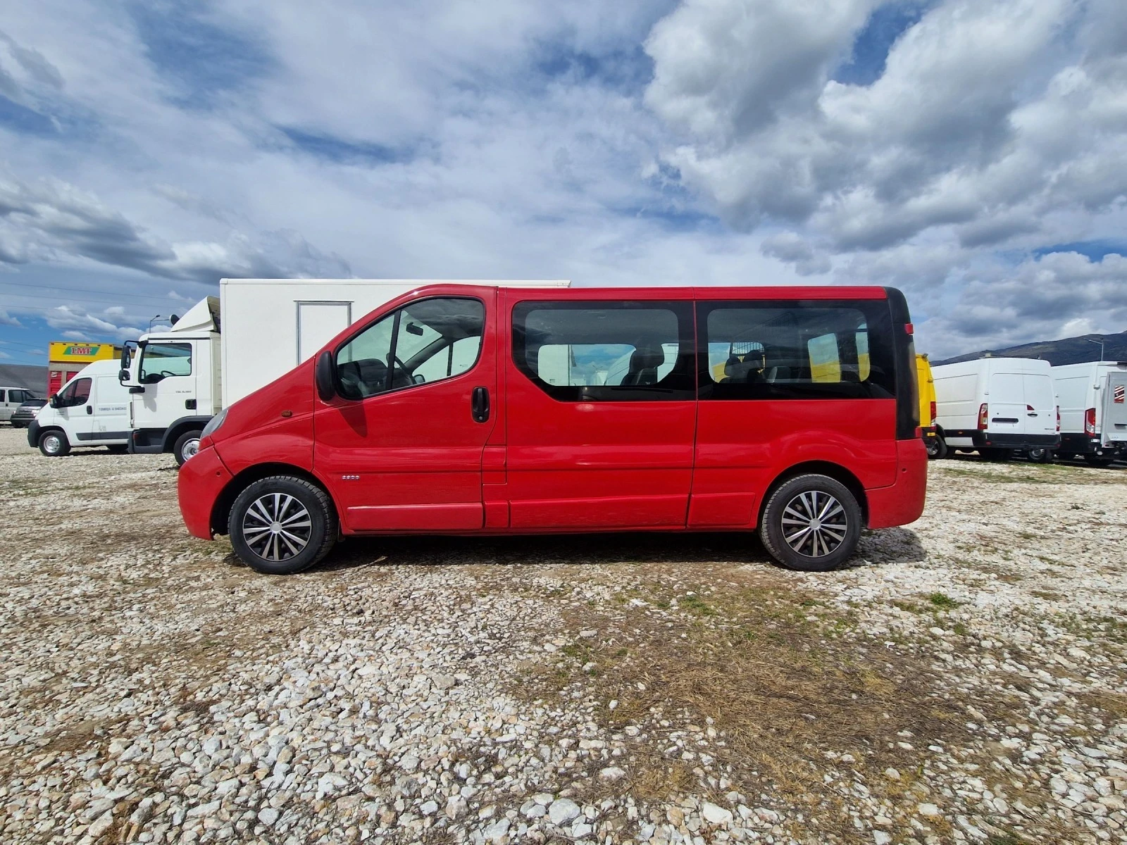 Opel Vivaro 1.9 tdci /// 8+1 maxxi - изображение 6