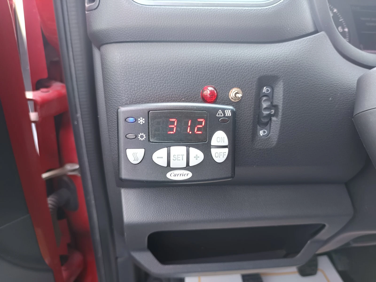 Renault Master 2.3dCi/136к.с./L2H2/ХЛАДИЛЕН, снимка 15 - Бусове и автобуси - 55786224