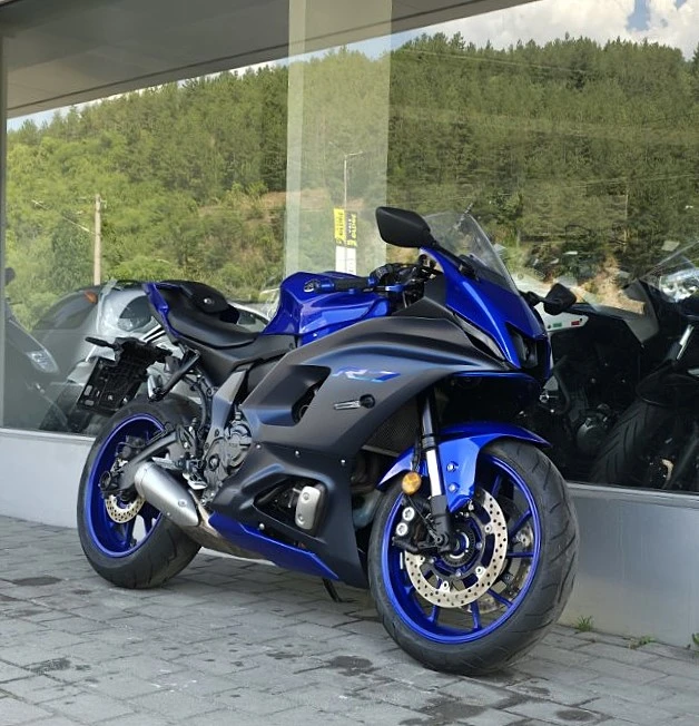 Yamaha YZF-R7 ABS