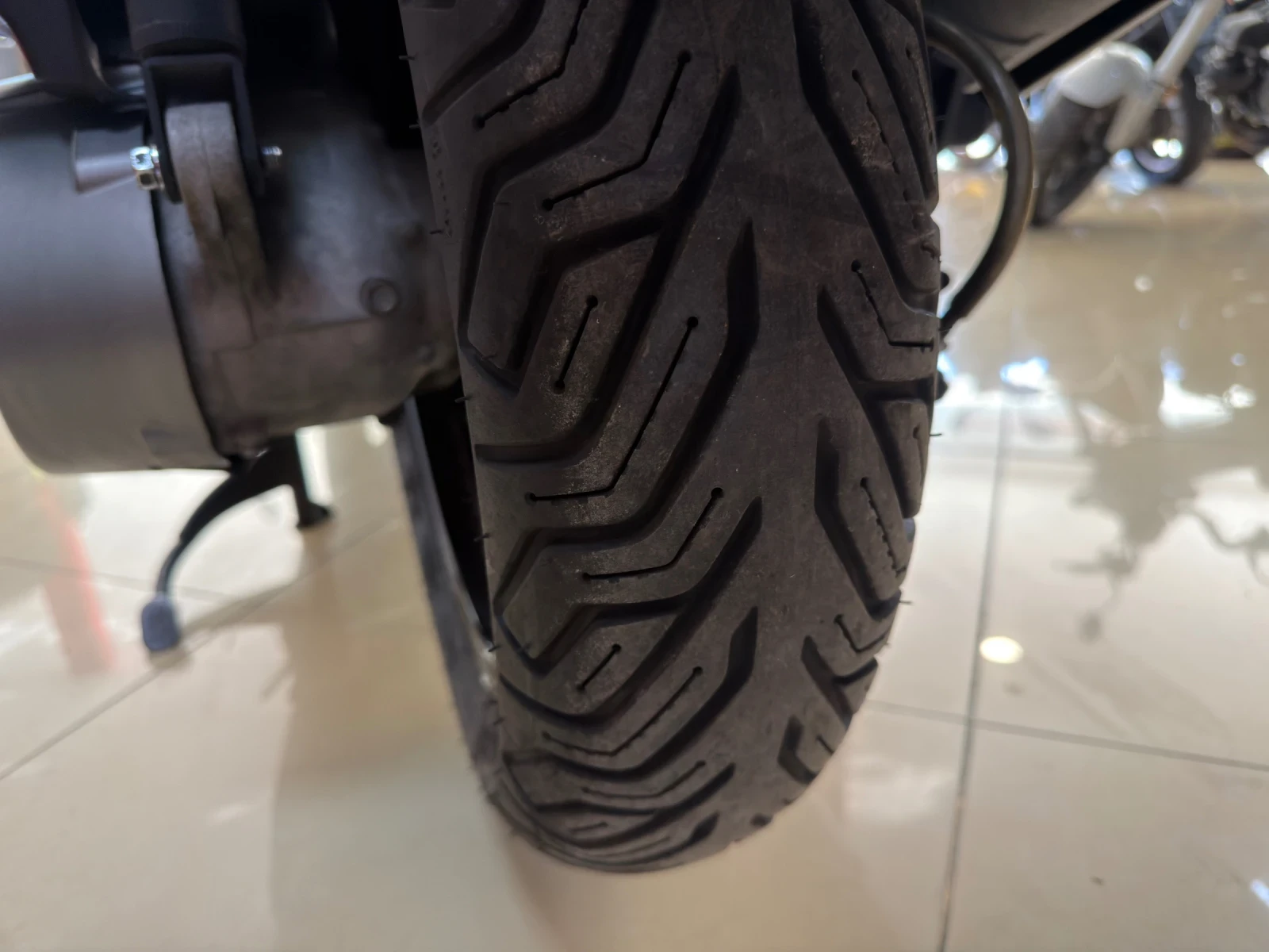 Kymco People 300GTI | Mobile.bg � ����������� 10