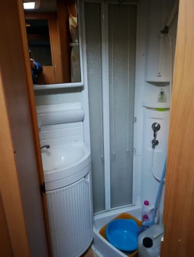 ������ Niesmann Bischoff | Mobile.bg � ����� ������ 9