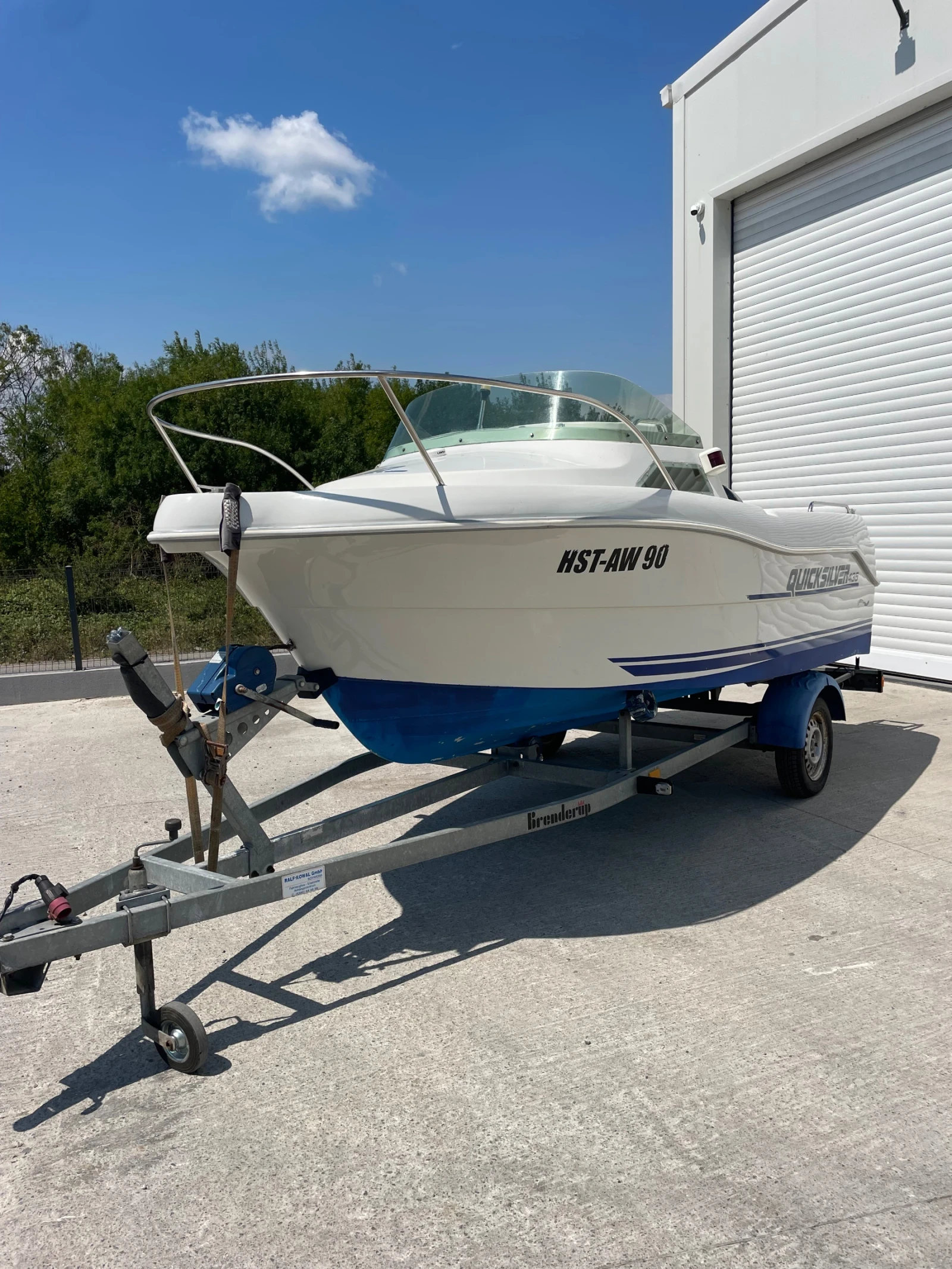 Лодка Quicksilver 435+ колесар