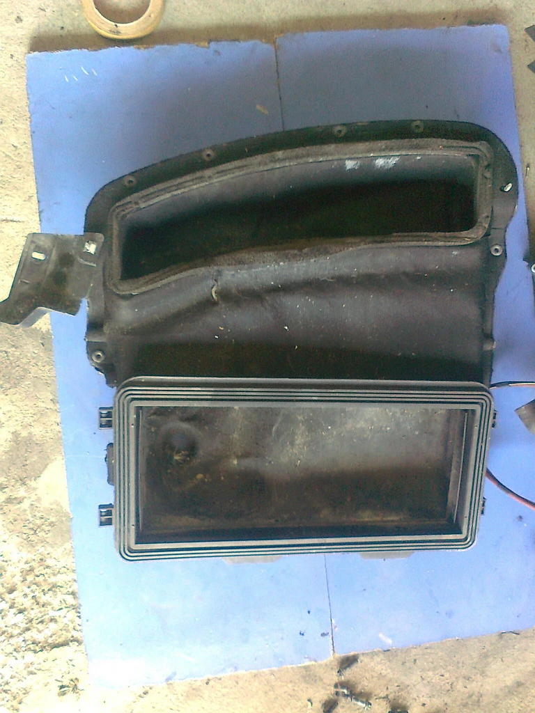 Въздуховод в купето под табло за Мерцедес Ц220 ЦДИ 99г.