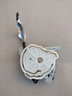 AE063700-8610    TOYOTA AE0637008610  | Mobile.bg    2