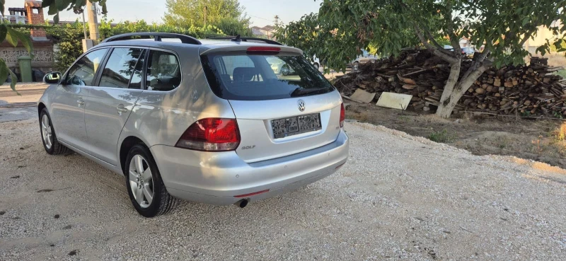 VW Golf 1.6 dci, снимка 16 - Автомобили и джипове - 46948636