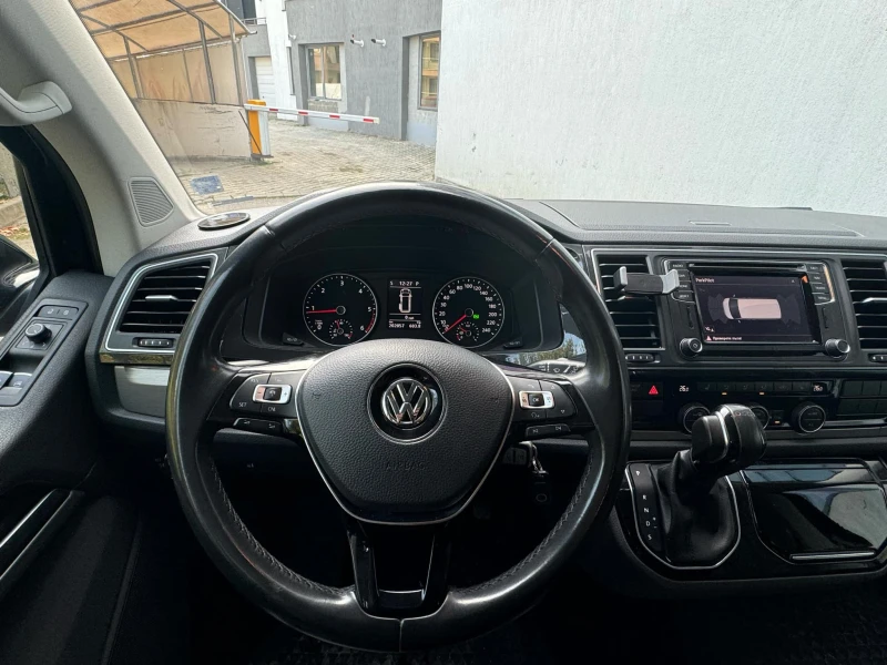 VW Multivan 2.0d / РЕГИСТРИРАН / 7 МЕСТЕН, снимка 14 - Автомобили и джипове - 47666164