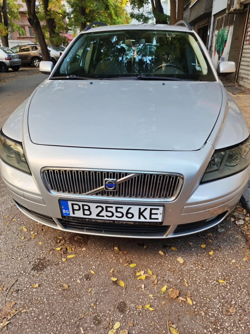 Volvo V50 Комби, снимка 2 - Автомобили и джипове - 48015171