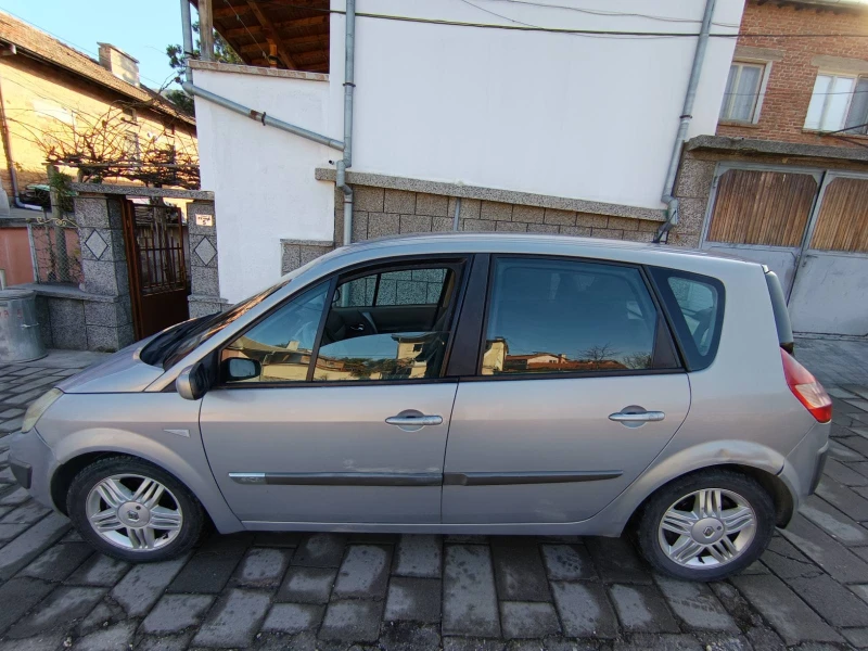 Renault Scenic, снимка 5 - Автомобили и джипове - 48865258