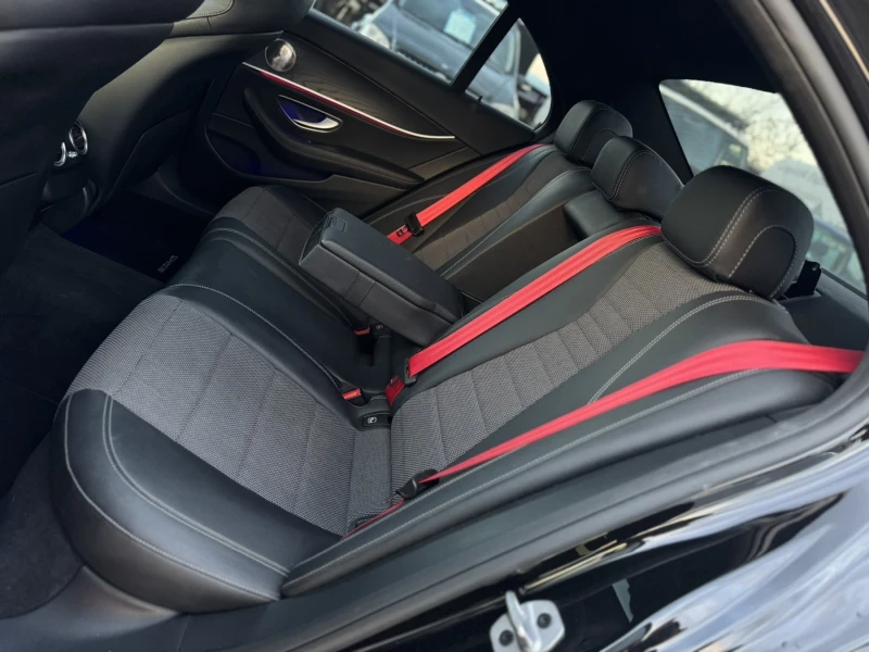 Mercedes-Benz E 220 AMG, снимка 17 - Автомобили и джипове - 50367121