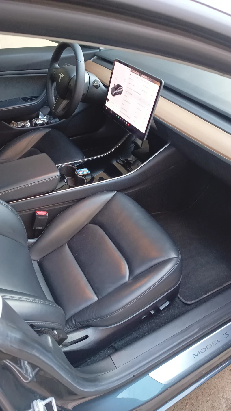 Tesla Model 3 SR+ , снимка 2 - Автомобили и джипове - 51830313
