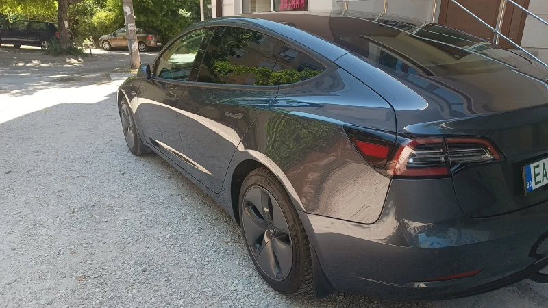 Tesla Model 3 SR+ , снимка 9 - Автомобили и джипове - 51830313