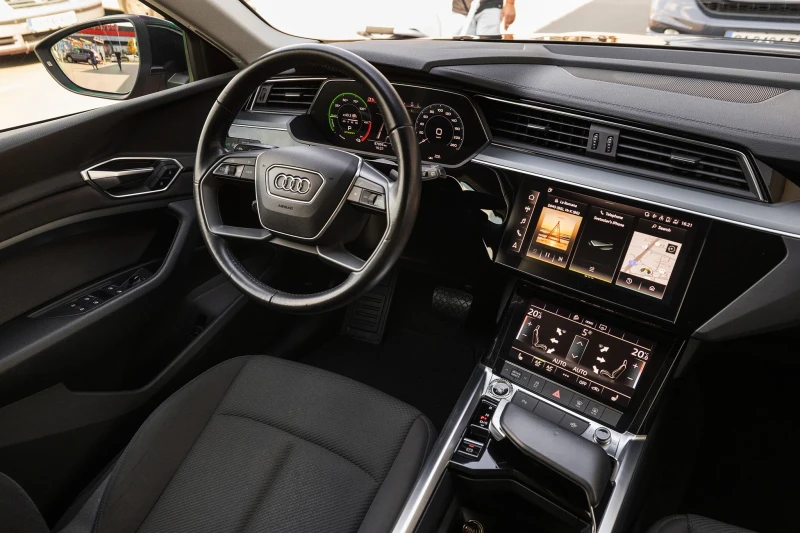Audi E-Tron E Tron 50 quattro, снимка 13 - Автомобили и джипове - 53426091