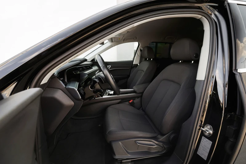 Audi E-Tron E Tron 50 quattro, снимка 10 - Автомобили и джипове - 53426091
