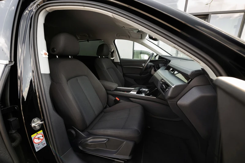 Audi E-Tron E Tron 50 quattro, снимка 11 - Автомобили и джипове - 53426091