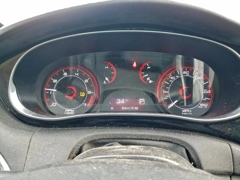 Dodge Dart 2.0L 4 Front-wheel Drive, снимка 13 - Автомобили и джипове - 53124633