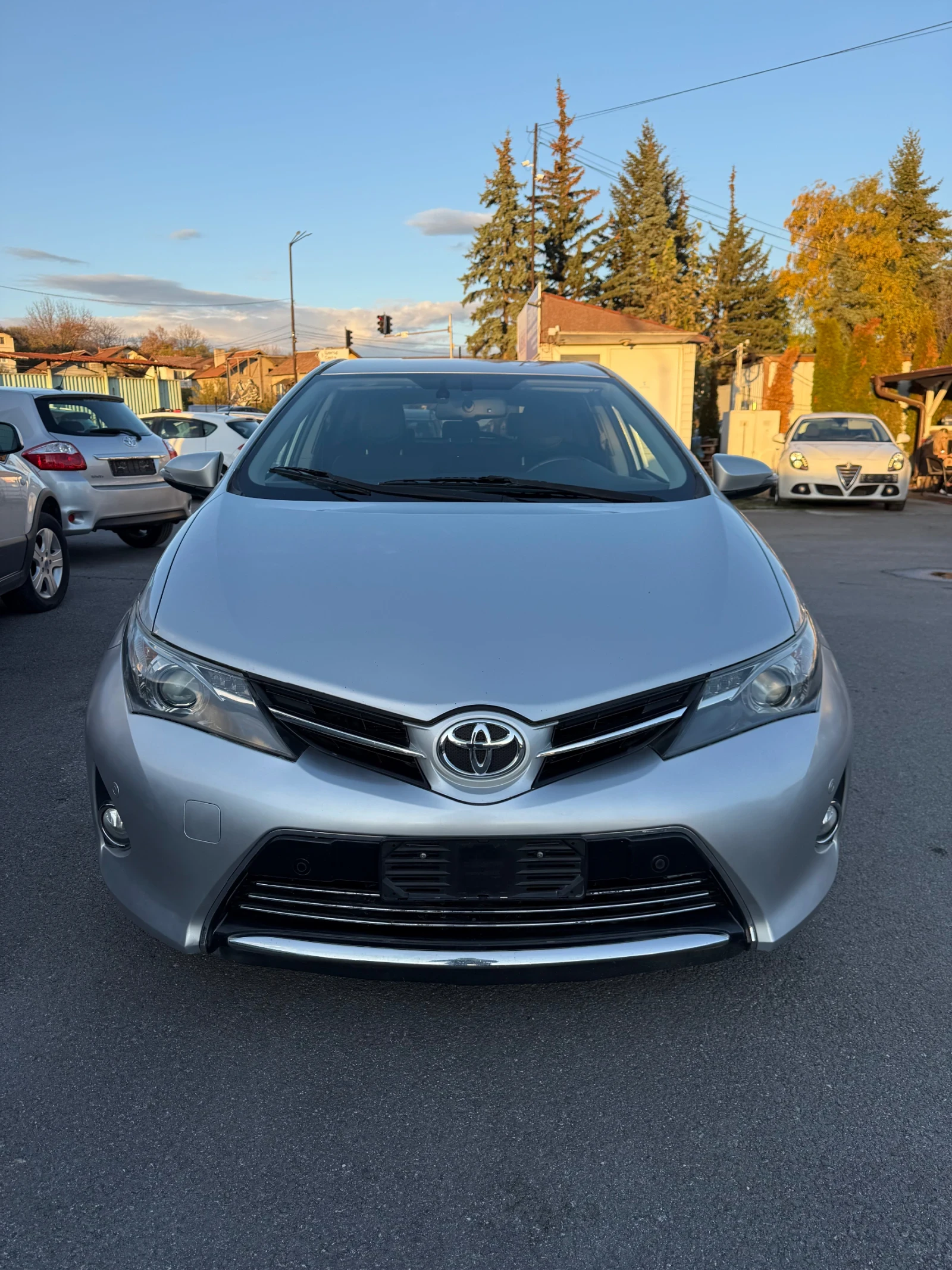 Toyota Auris 1.4D-4D LOUNGE, снимка 1