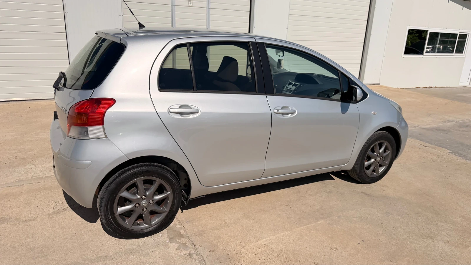 Toyota Yaris 1.3vvt-i 101k* FACE* UNIKAT*  | Mobile.bg � ����������� 13