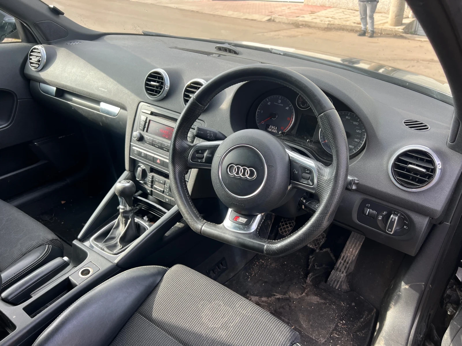 Audi A3 2, 0TDI S-line - изображение 5