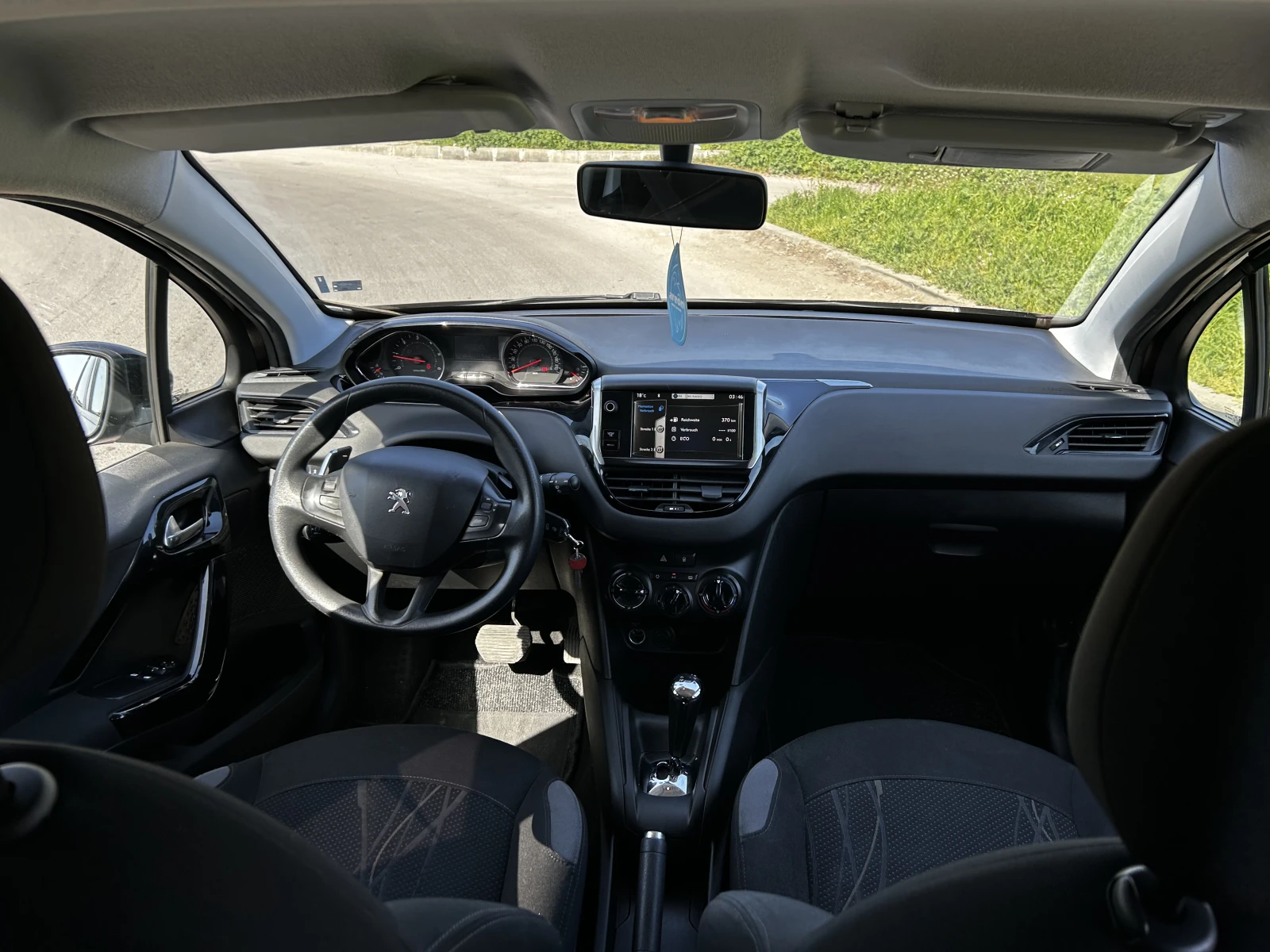 Peugeot 208 1.4 HDi - изображение 9