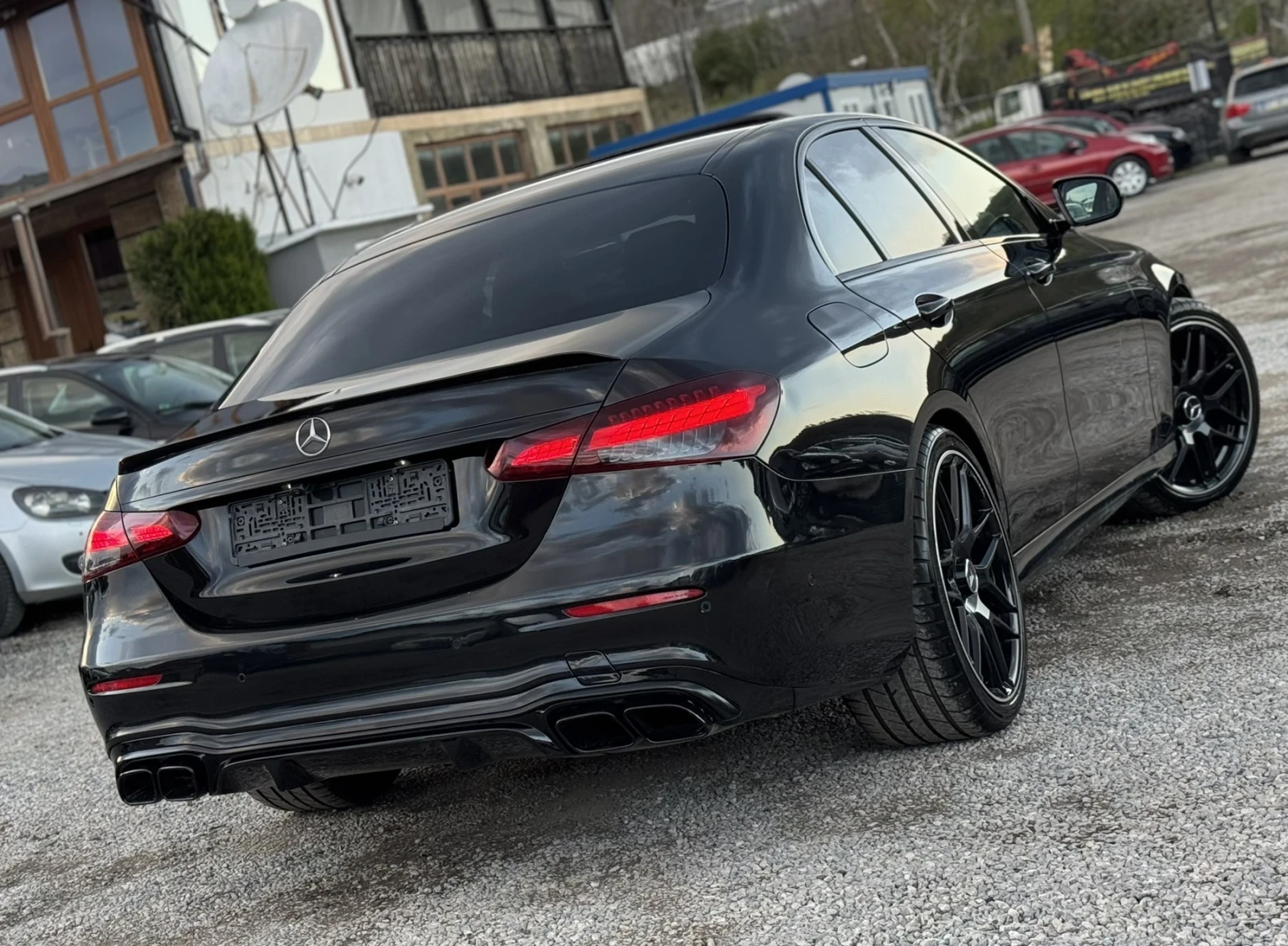 Mercedes-Benz E 220 AMG - изображение 5