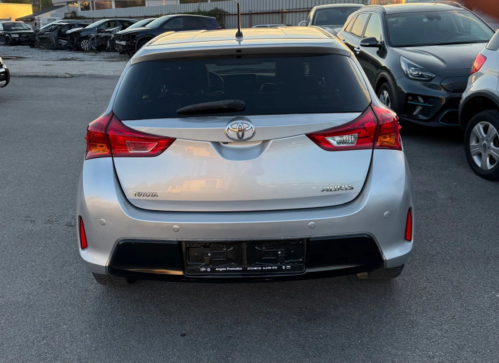 Toyota Auris 1.4D-4D LOUNGE - изображение 3