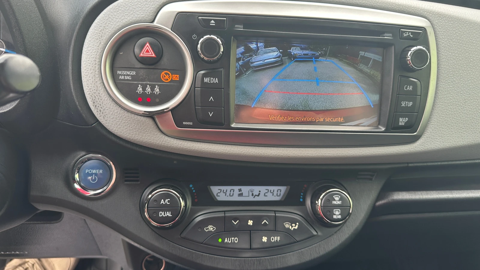 Toyota Yaris 1.5 Hybrid  | Mobile.bg   15