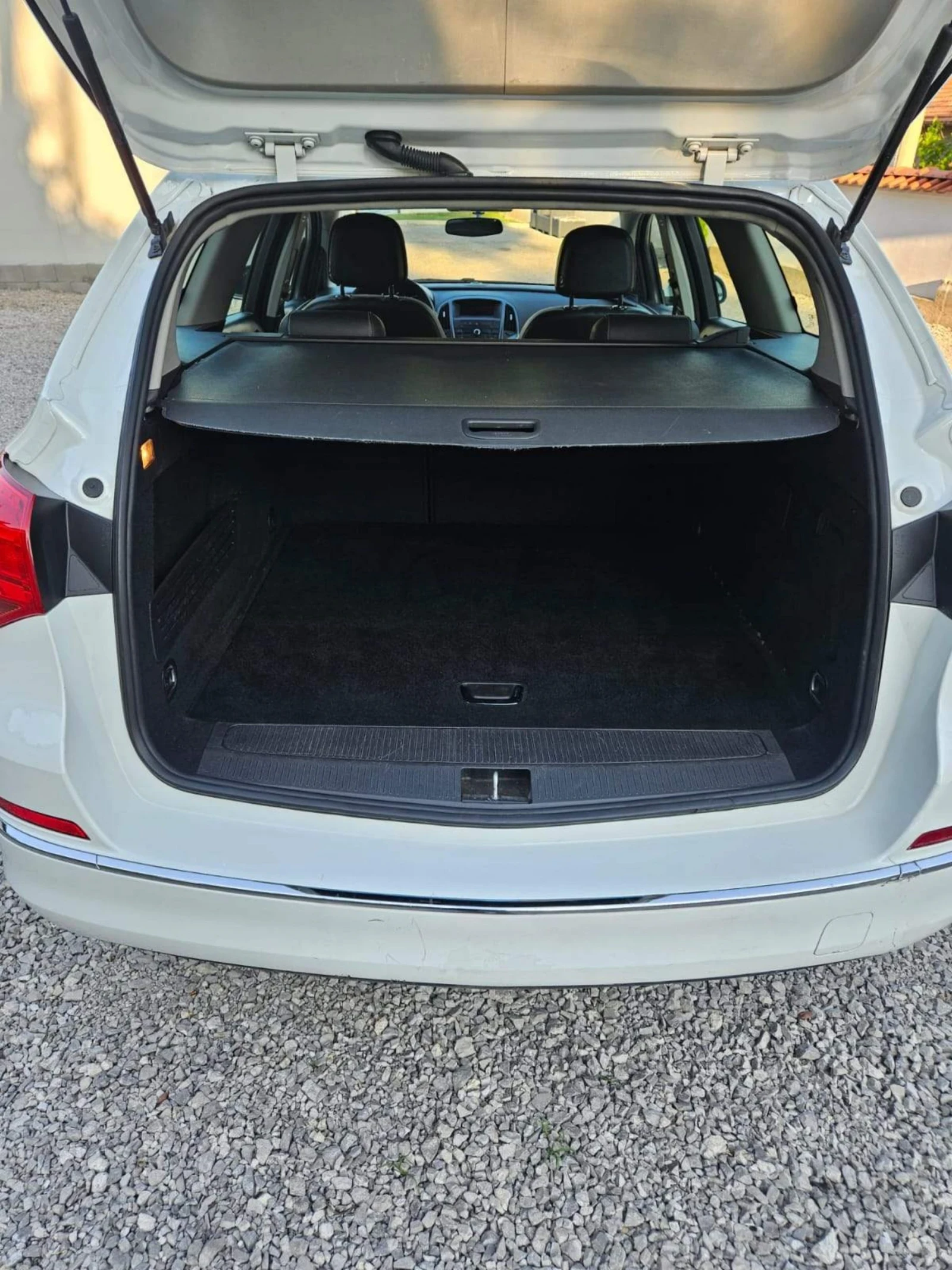 Opel Astra 1.6 cdti 110hp ИМА Регистрация! - изображение 9