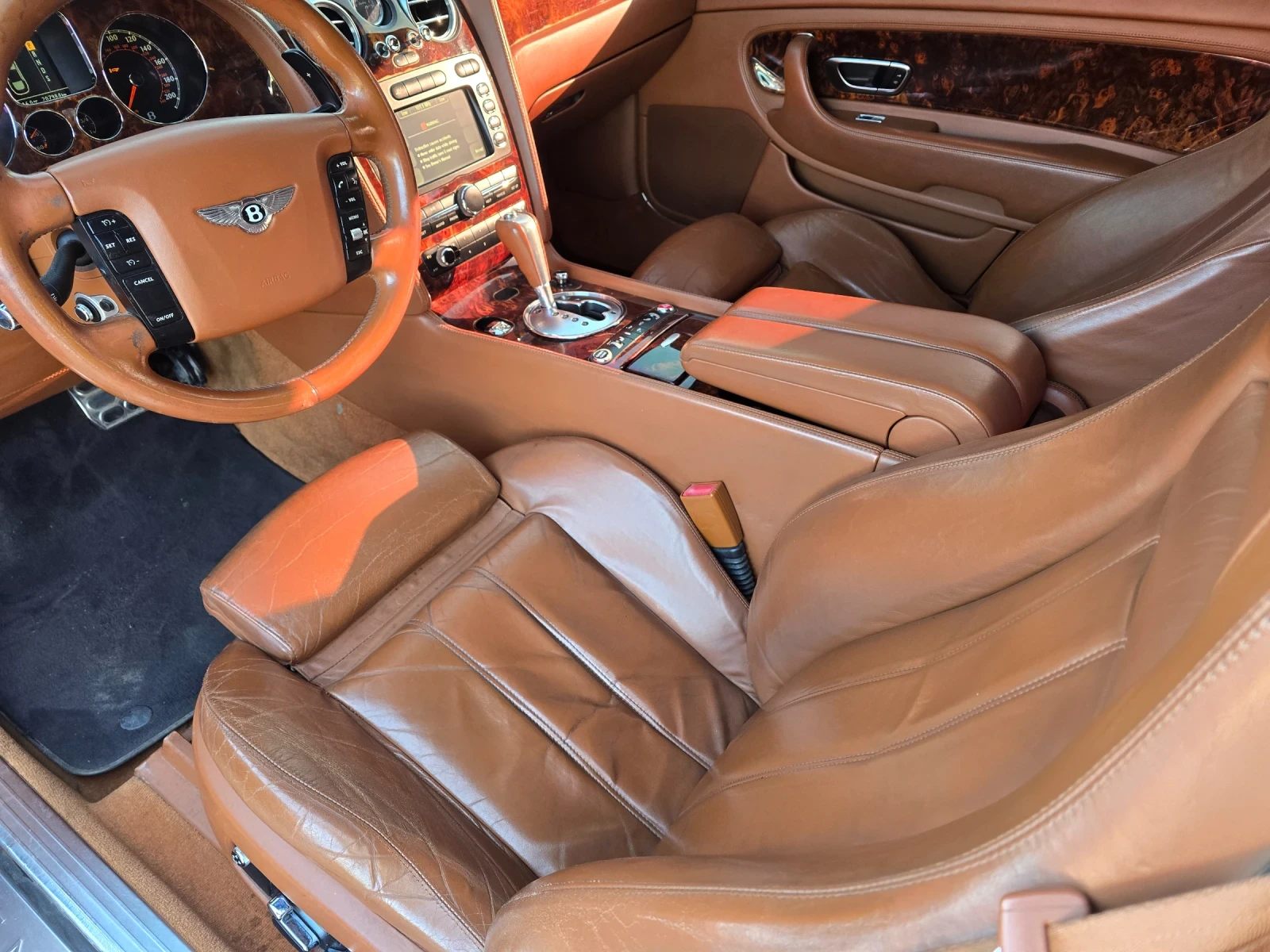 Bentley Continental gt БАРТЕР/ЛИЗИНГ/ НОВИ ГУМИ / ОБСЛУЖЕН, снимка 9 - Автомобили и джипове - 53840414