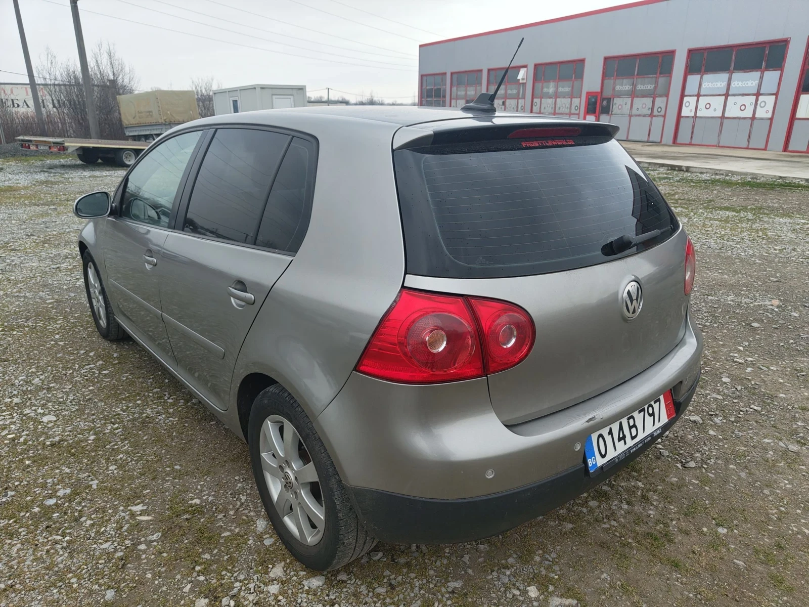 VW Golf 1.9 TDI - 6 Скорости , снимка 5 - Автомобили и джипове - 53953211