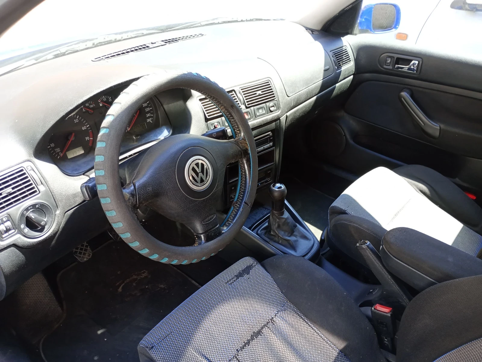 VW Golf Mk4 1.6SR, снимка 10 - Автомобили и джипове - 54442653