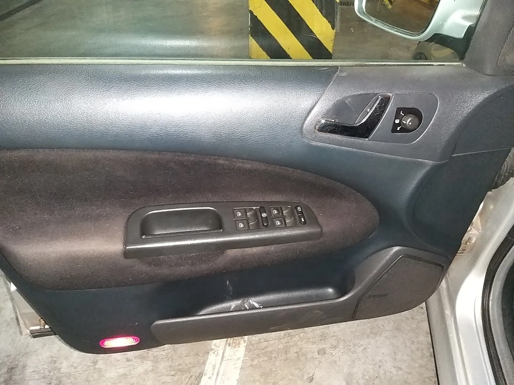Skoda Octavia 1.9 TDI, снимка 8 - Автомобили и джипове - 55090333