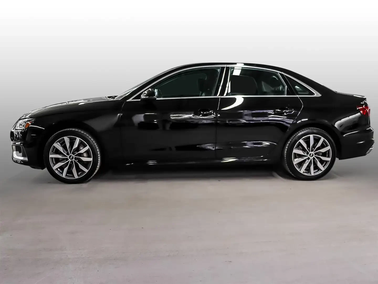 Audi A4 ГАРАНЦИЯ ДО 2027 /ФИКСИРАНА ЦЕНА !, снимка 4 - Автомобили и джипове - 54768638