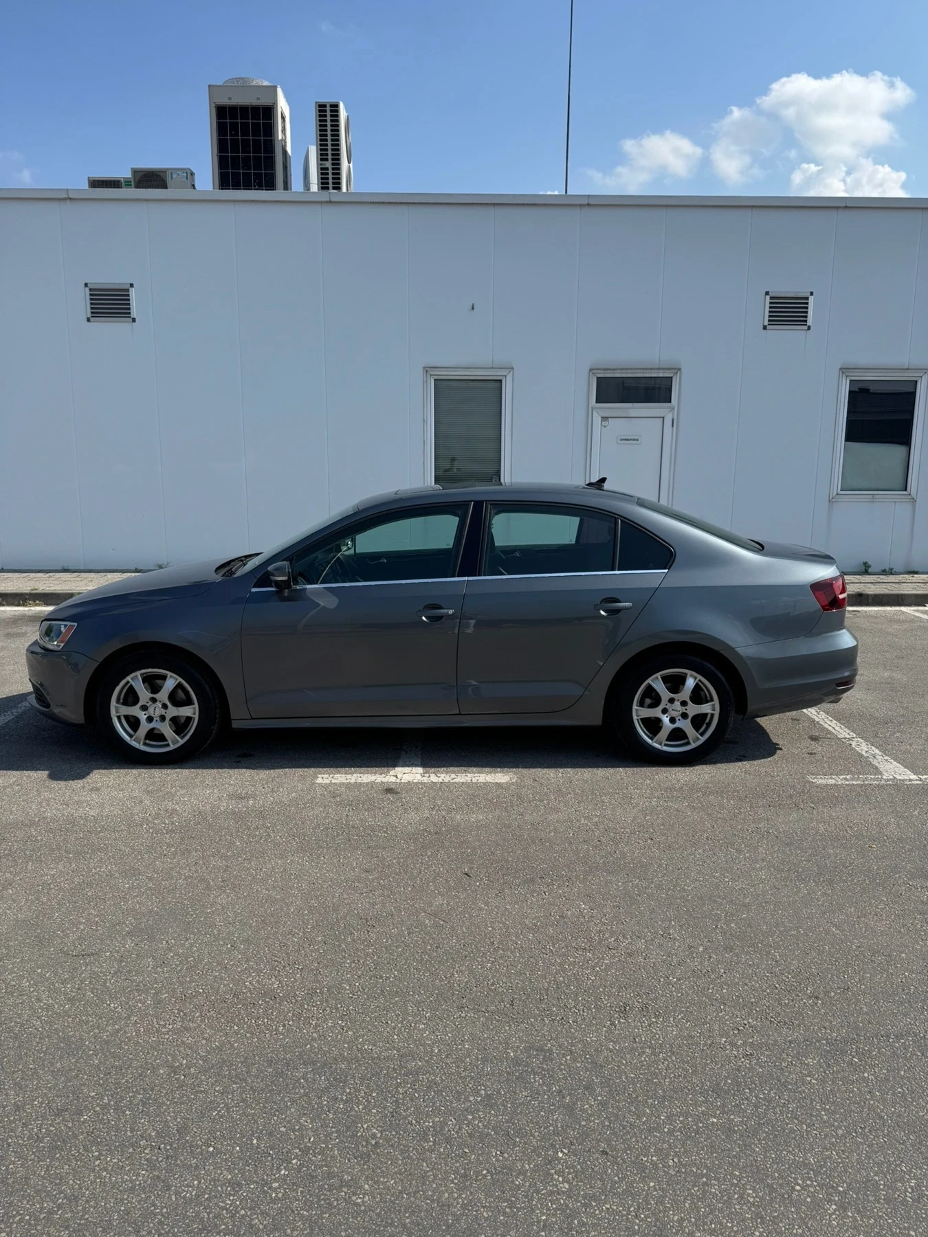 VW Jetta, снимка 11 - Автомобили и джипове - 54945187