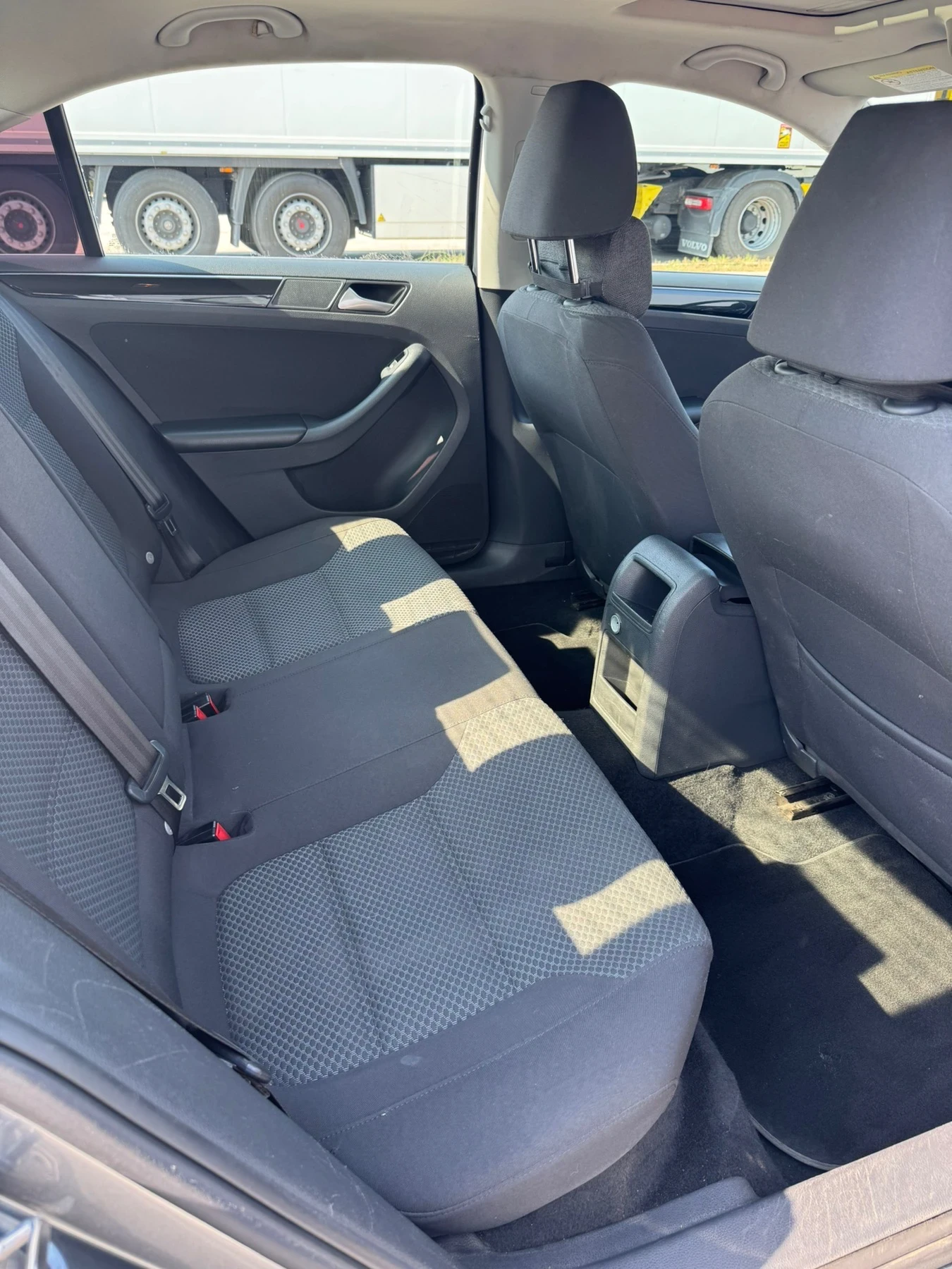 VW Jetta, снимка 8 - Автомобили и джипове - 54945187