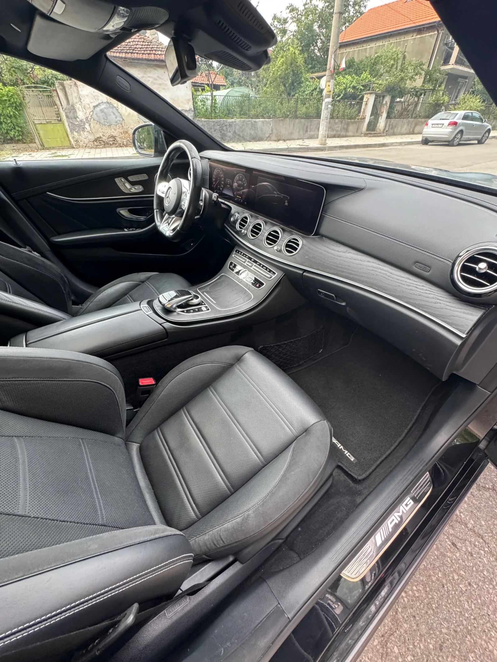 Mercedes-Benz E 53 AMG 4MATIC+ | ГОТОВ ЛИЗИНГ, снимка 15 - Автомобили и джипове - 55607439