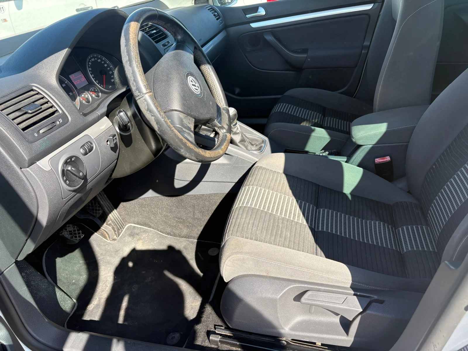 VW Golf 1.6 ГАЗ-бензин, снимка 6 - Автомобили и джипове - 55738867