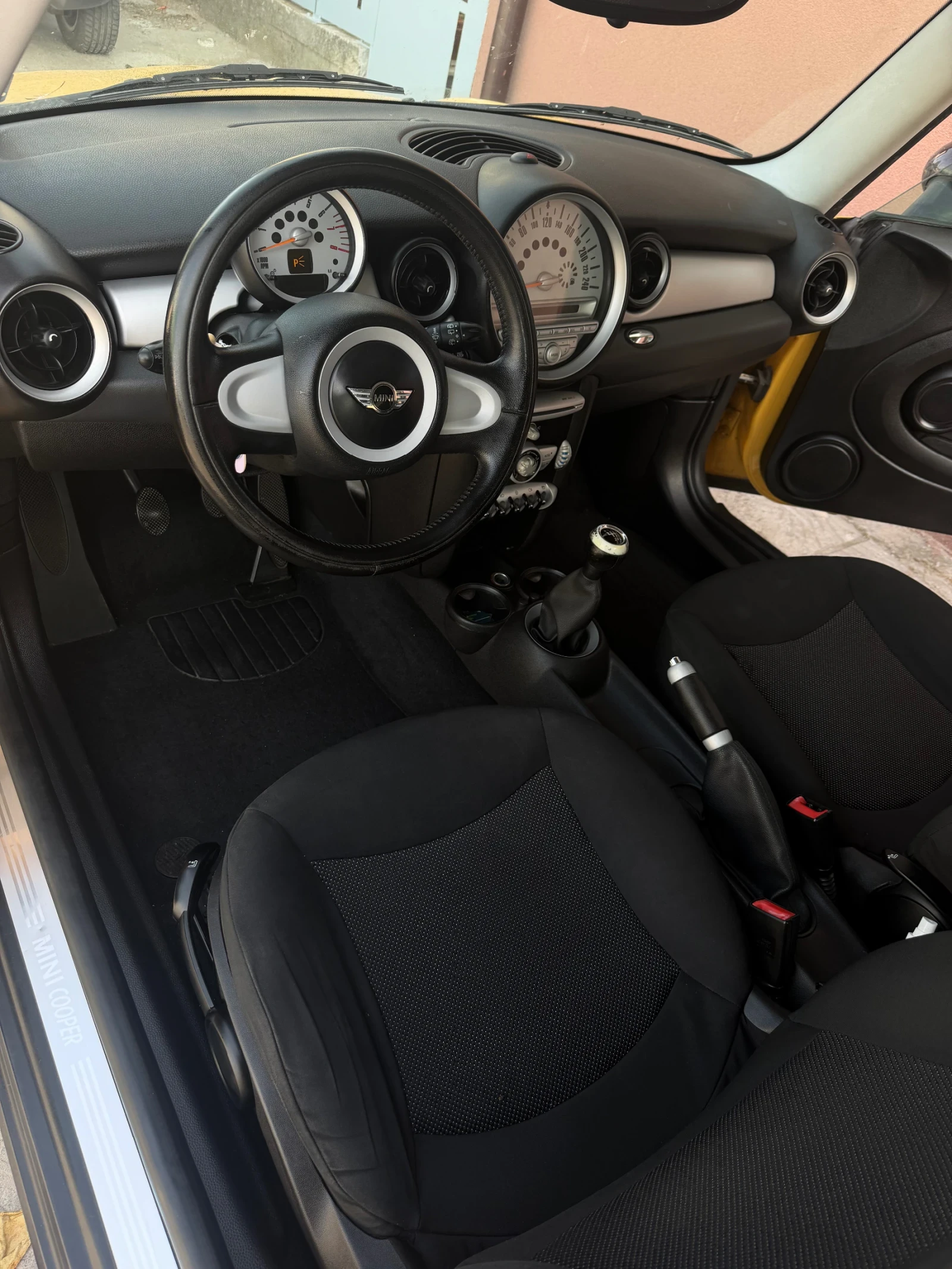 Mini Cooper MINI Cooper 1.6i 16V   120 к.с., снимка 12 - Автомобили и джипове - 55930669