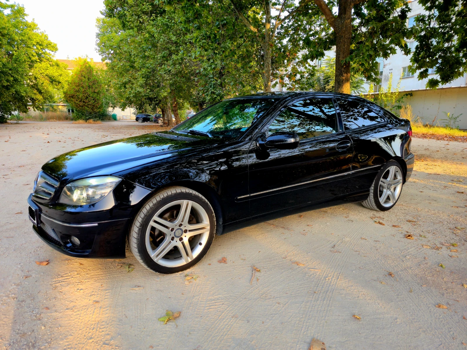 Mercedes-Benz CLC, снимка 3 - Автомобили и джипове - 56275843