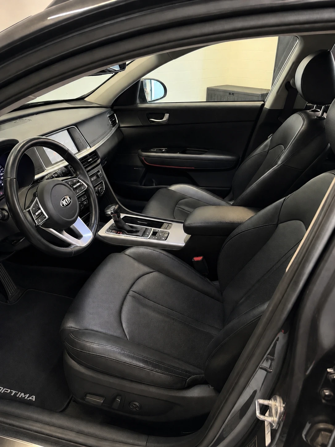 Kia Optima 2.0  PHEV Premium Face Швейцария, снимка 8 - Автомобили и джипове - 56167240