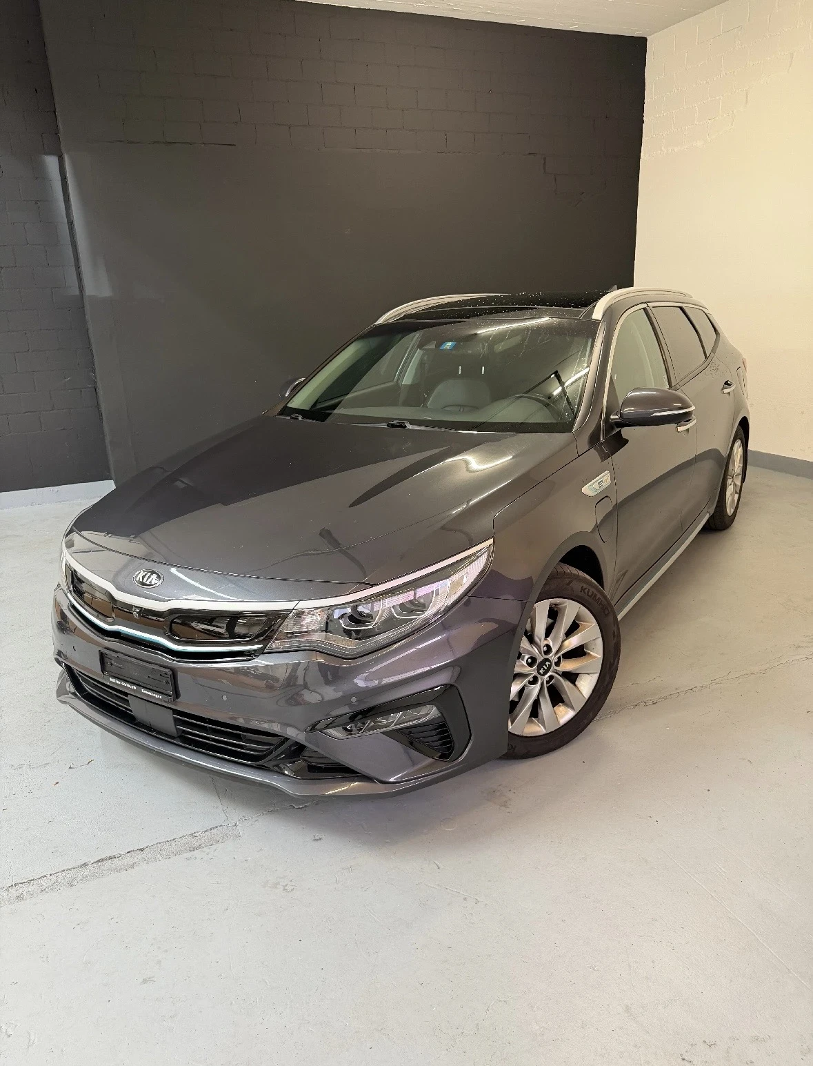 Kia Optima 2.0  PHEV Premium Face Швейцария, снимка 3 - Автомобили и джипове - 56167240