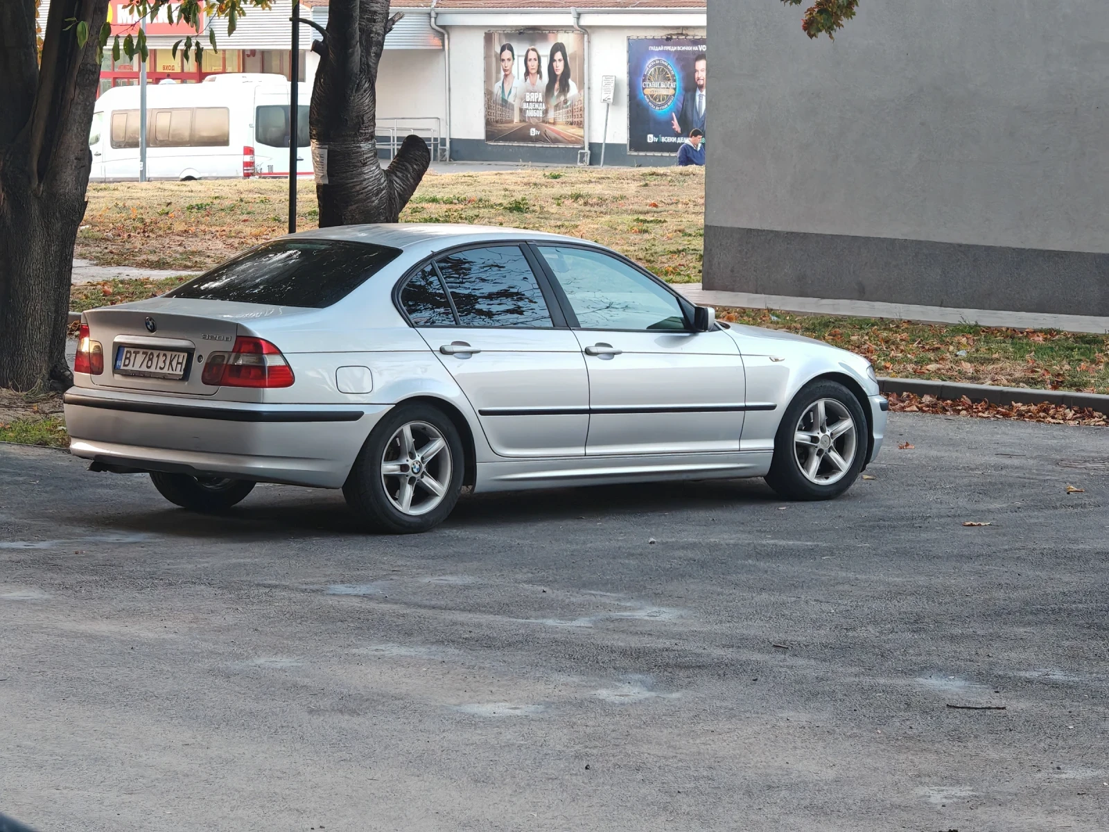 BMW 320