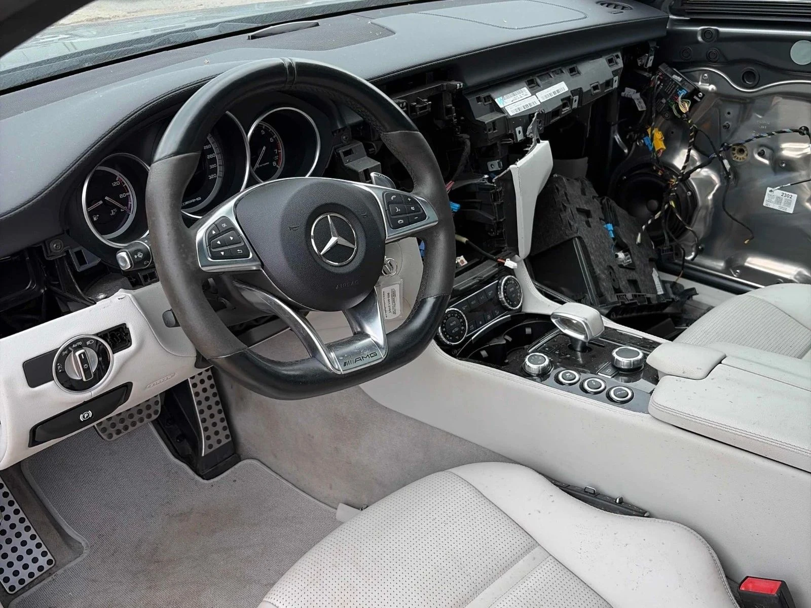 Mercedes-Benz CLS 63 AMG, снимка 6 - Автомобили и джипове - 56728890