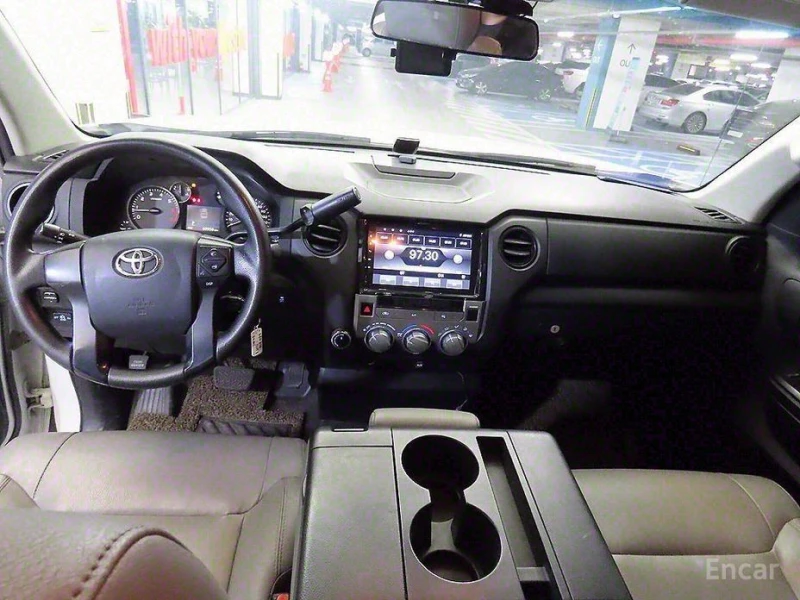 Toyota Tundra, снимка 11 - Автомобили и джипове - 53328056