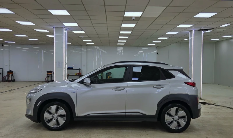 Hyundai Kona 64KWh/Premium/Шибидах/Blue link/Теглич, снимка 5 - Автомобили и джипове - 53512043