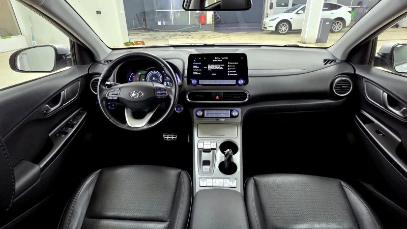 Hyundai Kona 64KWh/Premium/Шибидах/Blue link/Теглич, снимка 12 - Автомобили и джипове - 53512043