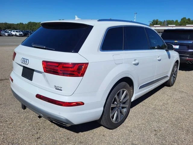 Audi Q7 3.0T* PRESTIGE* ДИГИТАЛНО* ТАБЛО* ДИСТРОНИК* LANE*, снимка 3 - Автомобили и джипове - 47806299