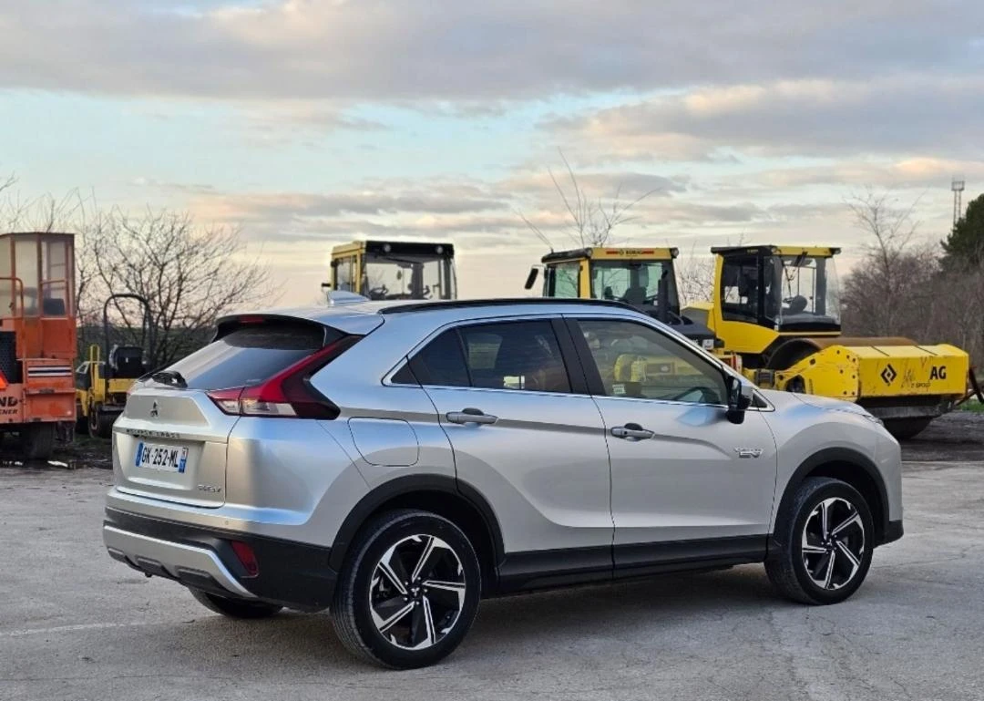 Mitsubishi Eclipse Cross PHEV    | Mobile.bg   11