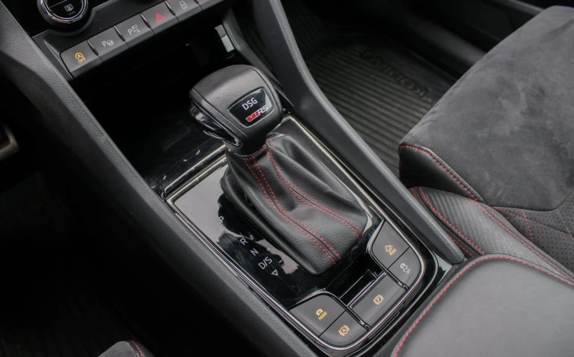 Skoda Kodiaq 2.0TDI RS DSG 4x4, снимка 10 - Автомобили и джипове - 54215834