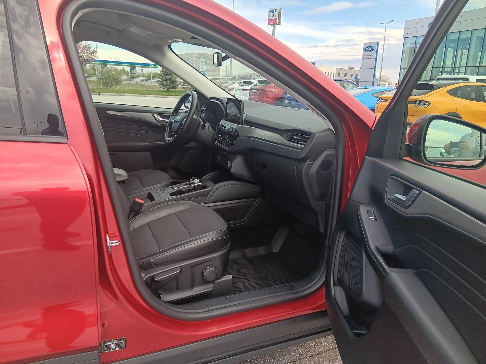 Ford Kuga 2.5 PHEV, снимка 9 - Автомобили и джипове - 55042691