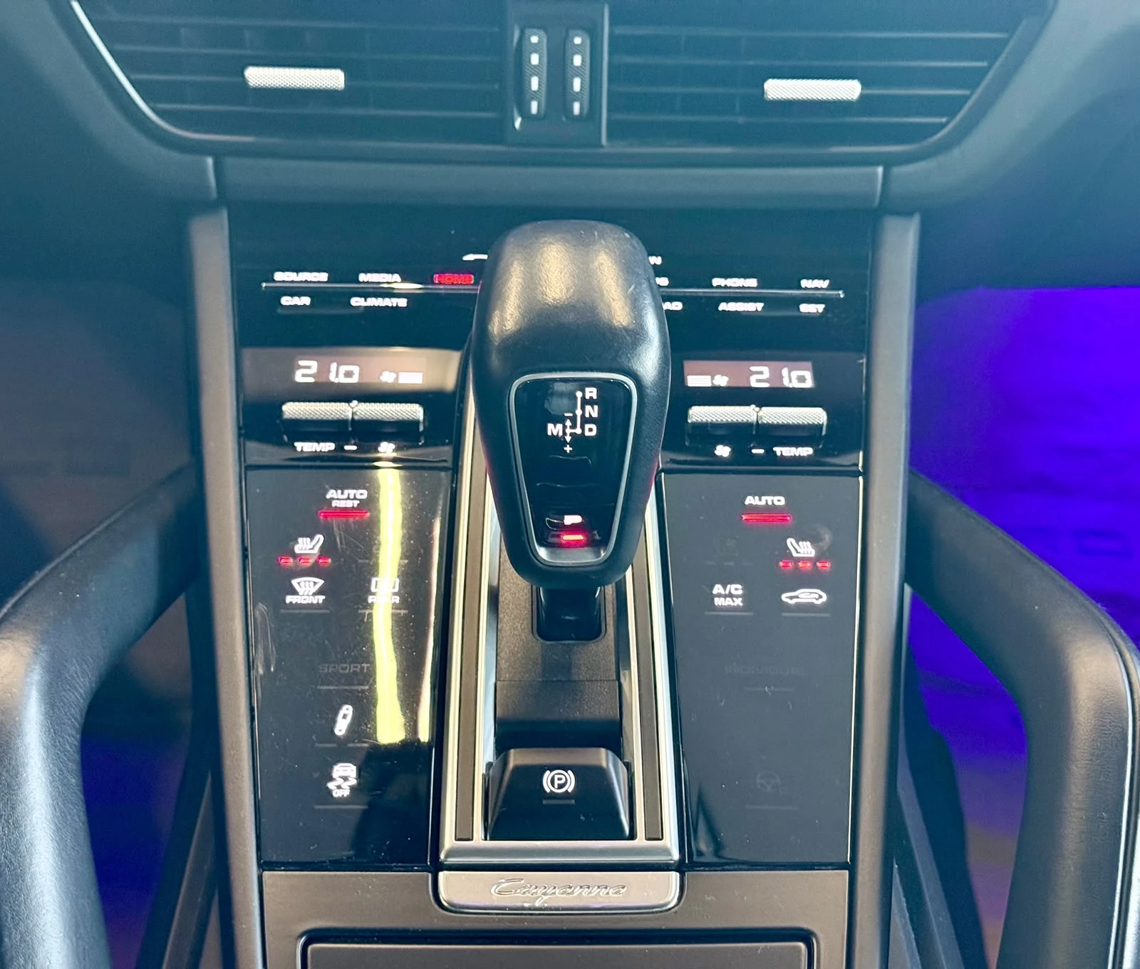 Porsche Cayenne COUPE* Sport* Design* Package* HU* Carbon* ЛИЗИНГ , снимка 14 - Автомобили и джипове - 55130377